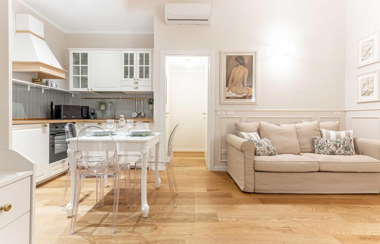 Casa Colonna Romantic Apartment Corso Di Porta Ticinese Milaan Buitenkant foto